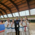 Pet medalja za karatistkinje Srema u Novom Bečeju