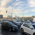 (Фото) тек је почело јутро, а погледајте газелу: Враћена једна линија градског превоза: Ево где су највеће гужве у Београду