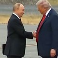 Tramp je bio šokiran Putin ga obavestio o napadu na njegovu rezidenciju ”dobro da im nismo dali tomahavke”