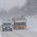 (FOTO/VIDEO) Problemi sa snegom i na zapadu Srbije - neočišćeni putevi, rizična vožnja