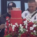 (Foto) Miljana Kulić u suzama zbog sina Željka U Beloj kući sve spremno za gala slavlje, stigla torta na 6 spratova i emotivna…