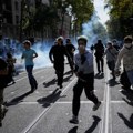 Francuski srednjoškolci nastavljaju proteste, pridružili im se i sindikati