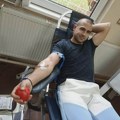 Na jučerašnjoj akciji dobrovoljnog davanja krvi prikupljena 21 jedinica krvi! Zrenjanin - Crveni krst Zrenjanina