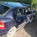 Jezive fotografije smrskanog automobila u topoli Mladić (22) poginuo u saobraćajnoj nesreći, drugom se bore za život