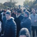 Stanovnici Čente protestovali zbog ukidanja autobuskih linija, najavljena potpuna blokada saobraćaja