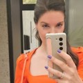 (Foto) Sanja Kužet u izazovnoj haljini sa dubokim šlicem: Voditeljka u 41. godini izgleda brutalno, pršte komentari