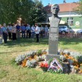 Dana borca obeležen polaganjem cveća i venaca kod spomen biste Predraga Boškovića Pavla