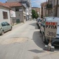"Pazi rupa": Kako se građani u Kragujevcu dovijaju da nateraju nadležne da zakrpe ulice