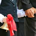 Siguran put do škole - vodite decu peške prvih nekoliko dana Deca upijaju i dobre i loše navike roditelja u saobraćaju