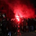 Žestok sukob na ulicama Milana! Letele flaše, dimne bombe i petarde, policija gađala vodenim topom demonstrante (foto/video)