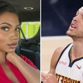 Najlepša žena američke košarke omađijala Jokićevog saigrača: Svi su videli kada se zbunio zbog nje