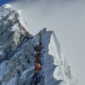 Rekordan broj penjača osvojio Mont Everest u jednom danu
