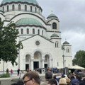 Poznato šta se dogodilo u redovima za celivanje Pojasa Presvete Bogorodice; Vernici zvali MUP