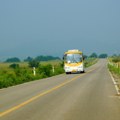 Autobus pun đaka sletio sa puta na Zelenortskim Ostrvima, poginula 21 osoba