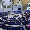 Predsednik spoljnopolitičkog odbora Bundestaga kaže da Vučić podriva principe EU, reagovali Brnabić i Dačić