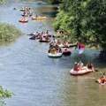 Održana Grdelička regata, spust niz Južnu Moravu u znaku sporta, prirode i druženja