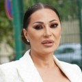 Ceca Ražnatović se sama šminka i to kako! Pogledajte lice žene u 51. godini, bez fotošopa