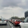 Ako ne ispoštujete ovo pravilo, preti vam kazna od: 800.000 dinara Jednu stvar morate imati u automobilu, a evo kada treba da…