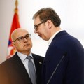 "Budućnost, a ne prošlost" Vučić i Vučević večeras u 18 sati razgovaraju sa mladima na tribini u Plavoj dvorani Centra…