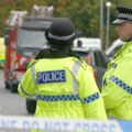 Desetoro ljudi izbodeno nožem u vozu u Velikoj Britaniji, uhapšene dve osobe