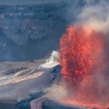 Vulkan Kilauea na Havajima izbacuje lavu