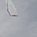 Snimljen trenutak pada NATO aviona? Raspada se i dimi u vazduhu, a onda vrtoglavo pada ka zemlji