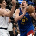 Jokić zabeležio dabl-dabl učinak u porazu Denvera od Klipersa, Vukčević ubacio 12 poena