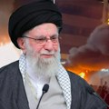 Ovo je trenutak kada je likvidiran iranski ajatolah: Desetine izraelskih bombi razorile sedište iranskog vođe! Tramp gledao…