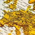 Mrežama kruži mapa Evrope koja Srbiju stavlja među retke