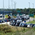Kolaps na putevima ka primorju! Zbog jake bure na pojedinim deonicama zabranjen saobraćaj: Formirane kilometarske kolone…
