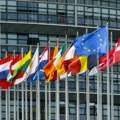 EU poziva i Kosovo i Srbiju na smirivanje tenzija i da pokažu evropsko ponašanje