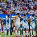 Fudbaleri Argentine pobedili Kanadu i plasirali se u finale Kupa Amerike (video)