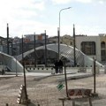 Kosovska Mitrovica: Kordon Kfora povukao se sa mosta na Ibru, ostala vozila