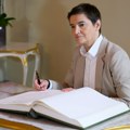 Brnabić: Usvojen dogovor, država preuzima trošak školarina i povećava plate profesorima