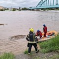 Sava se izlila iz korita između Zagreba i Siska. Hrvatske vode: Neće biti problema