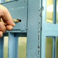 Određeno zadržavanje muškarcu koji je polno uznemiravao maloletno lice