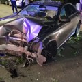 (Foto) filmska potera u Novom Sadu: Mortus pijanog vozača policija htela da zaustavi, on nagazio na gas, pa razlupao…