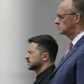 Zelenski stigao u Berlin, pa frapirao prisutne o njegovoj odeći bruji ceo svet (foto)