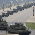 Vojna parada u Vašingtonu, protesti širom Amerike