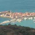 Propeler čamca teško povredio ronioca kod Svetog Stefana