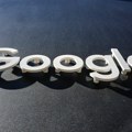 „Gugl nije bezbedan ako AI balon pukne“: Upozorenje direktora Alfabeta