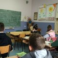 Posle raspusta, đaci ponovo u klupama, čak i u opštinama gde je vanredna situacija: Ministar prosvete: "Prvi školski dan će…