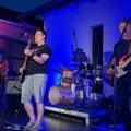 Policija prekinula koncert u Splitu: Članovi EKV tribjut benda završili u stanici zbog nedostajućih potvrda