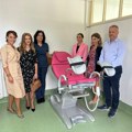 Onkološkom dispanzeru u Čačku olakšan rad: Ginekološka stolica i EKG uređaj od Fondacije „Mozzart”