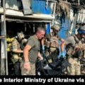 Ruska raketa pogodila pijacu na istoku Ukrajine, najmanje 17 poginulih