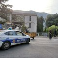 "Sve ću vas: Pobiti!" Uhapšen muškarac u Podgorici zbog nasilja u porodici, određeno mu zadržavanje