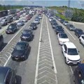 Na Preševu se čeka 4 sata, na Batrovcima odustali od puta: Haos na granicama, ogromne gužve na izlazima iz Srbije