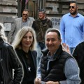 Estrada traži svoje pare, Sokoj zatvorio vrata novinarima: Ekipa Kurira ispred Privredne komore Srbije, evo ko je sve došao…