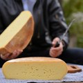 Povlačenje sira u 9 država istovremeno! Upozorenje Uprave za hranu i lekove: Moguće prisustvo opasne bakterije