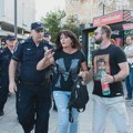 Tenzije u Zrenjaninu: Građani protiv “ćacija”, hapšenja i brutalnost policije obeležili večerašnje proteste Tenzije u…